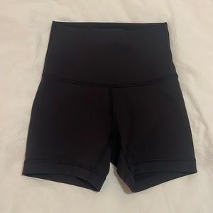 black Lululemon Wunder Under shorts